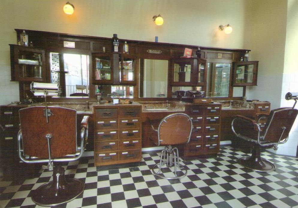 Dordrecht railway barber shop (Netherlands)