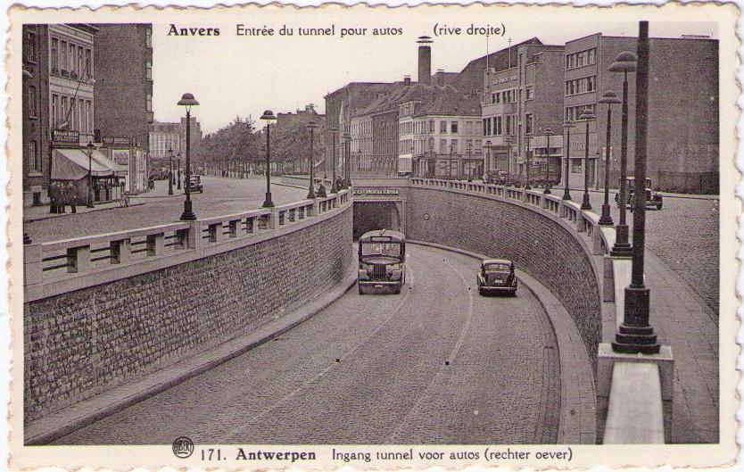 Antwerp, tunnel entrance (Belgium)