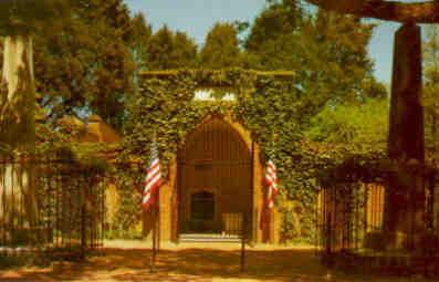 The Washington Tomb at Mount Vernon (Virginia, USA)