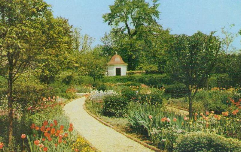The Flower Garden at Mount Vernon (Virginia)