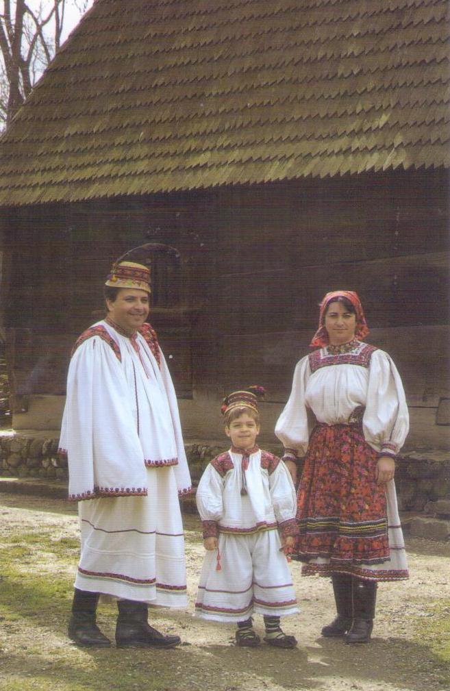 Bucharest, National Village Museum “Dimitrie Gusti,” Oaș costume