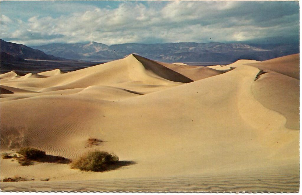 Death Valley National Monument, sand dunes (California)