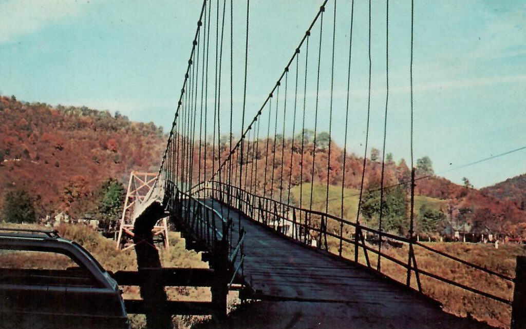 Pikeville, swinging bridge (Kentucky, USA)
