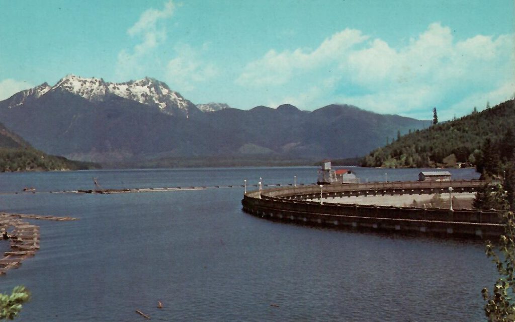 Tacoma, Lake Cushman and Cushman Dam (Washington, USA)