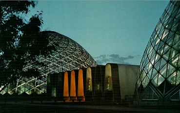 Milwaukee, Mitchell Park Horticultural Conservatory, domes