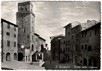 S. Gimignano – Piazza della Cisterna