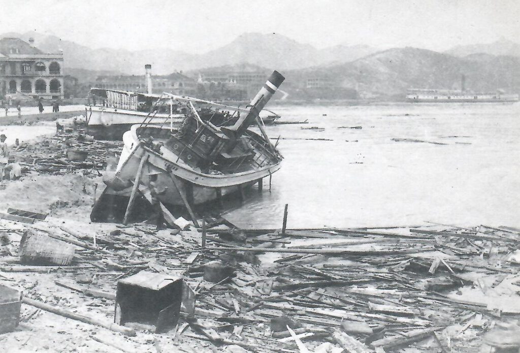 1906 Typhoon – Beached harbour launches (Hong Kong)