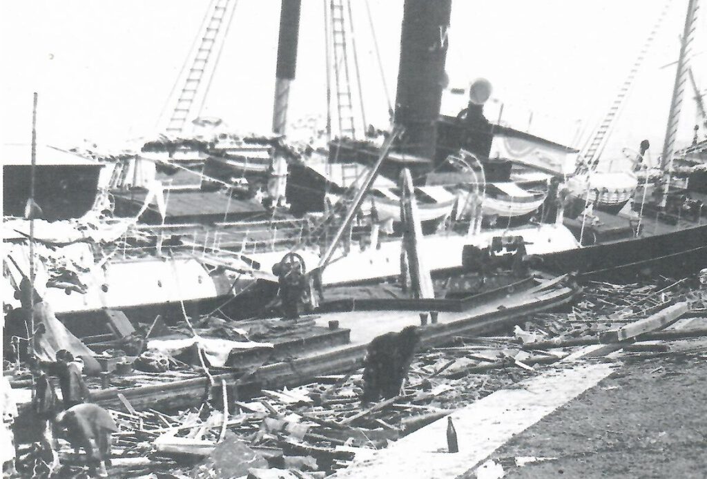 1906 Typhoon – Smashed ship (Hong Kong)