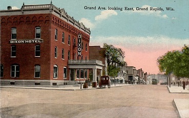 Grand Rapids, Grand Ave. looking East