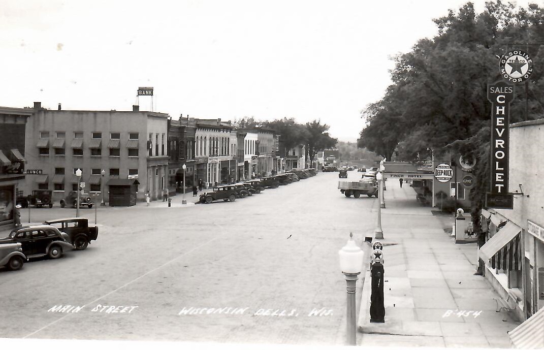 Wisconsin Dells, Main Street (USA)