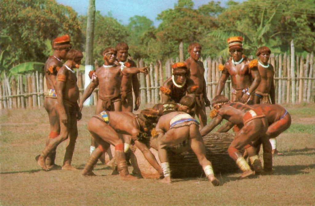 Indios do Brasil:  Kamayura (Brazil)
