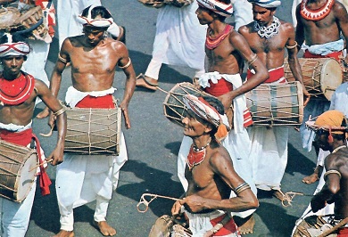 Kandy, Hewisi Drummers