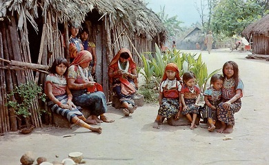 San Blas Indian Families